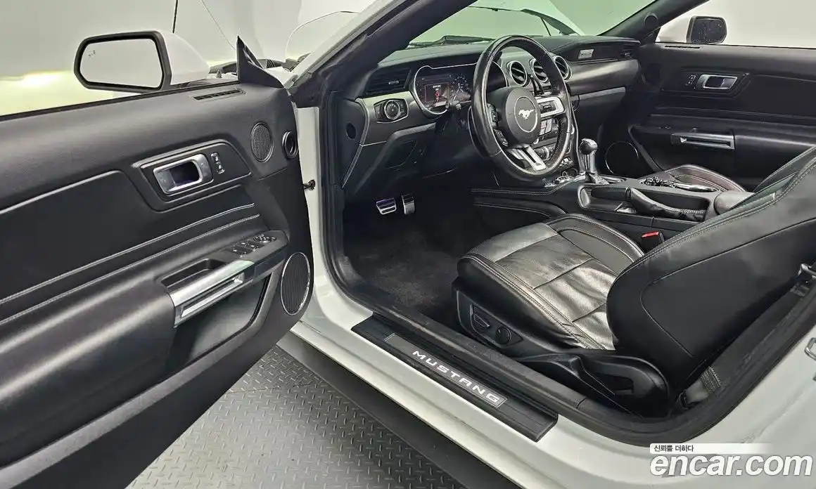 Ford Mustang 2021 2.3 Автомат в Москве № 313725, фото 11