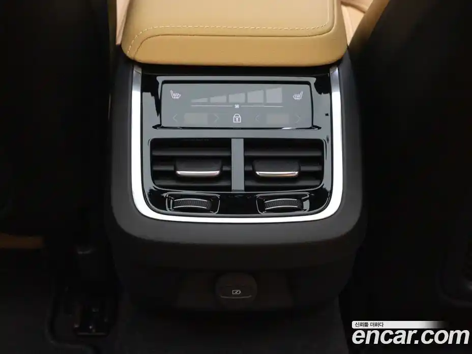 Volvo V60 2026 2.0 Автомат в Москве № 326133, фото 12