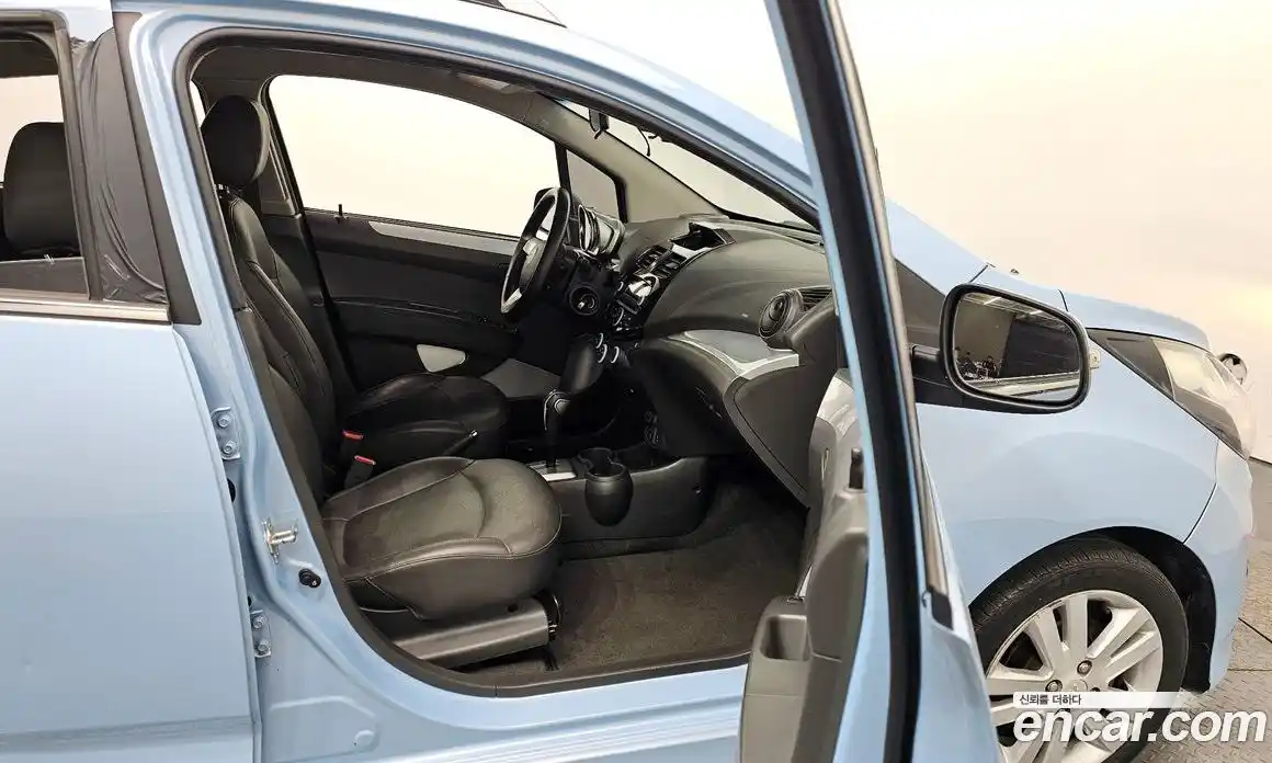 Chevrolet Spark 2015 1.0 Автомат в Москве № 37338, фото 11