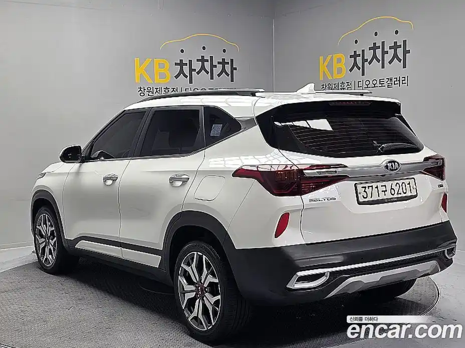 Kia Seltos 2020 1.6 Автомат в Москве № 461754, фото 4