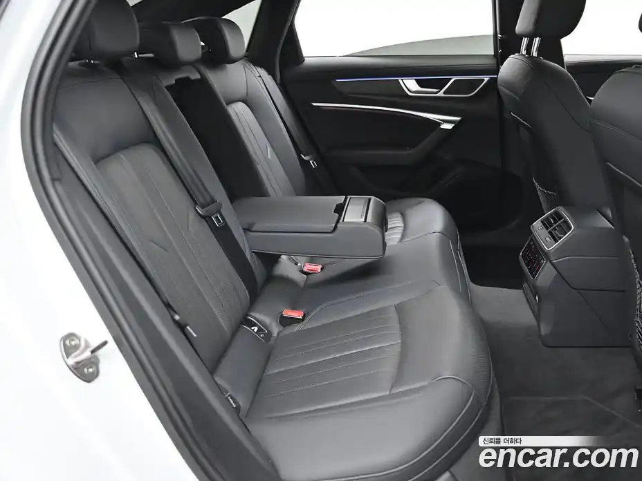 Audi A6 2023 2.0 Автомат в Москве № 497175, фото 12