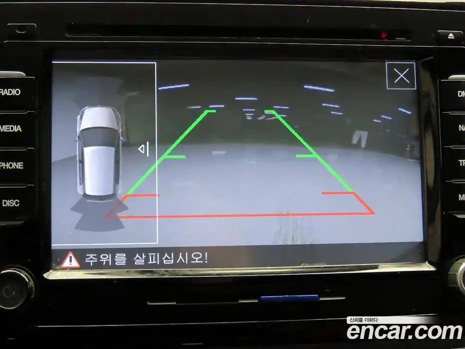 Volkswagen Beatle 2014 2.0 Автомат в Москве № 534474, фото 12