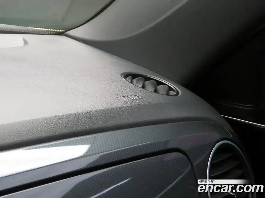 Volkswagen Beatle 2014 2.0 Автомат в Москве № 534474, фото 15