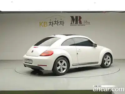 Volkswagen Beatle 2014 2.0 Автомат в Москве № 534474, миниатюра 2
