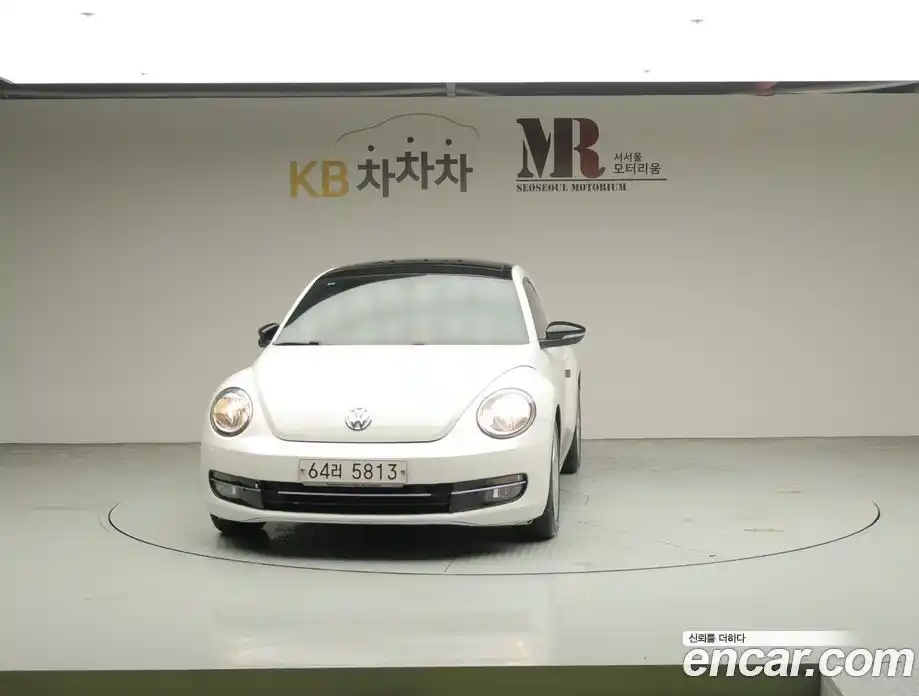 Volkswagen Beatle 2014 2.0 Автомат в Москве № 534474, фото 4