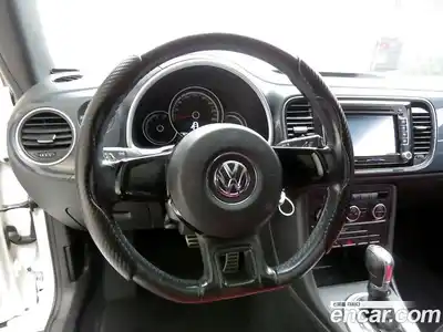 Volkswagen Beatle 2014 2.0 Автомат в Москве № 534474, миниатюра 8