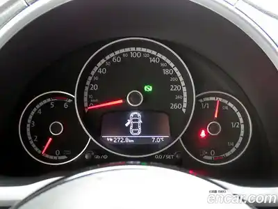 Volkswagen Beatle 2014 2.0 Автомат в Москве № 534474, миниатюра 9