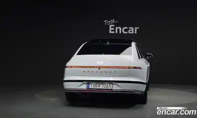 Hyundai Grandeur 2024 2.5 Автомат в Москве № 582365, миниатюра 4