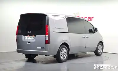 Hyundai Staria 2025 1.6 Автомат в Москве № 582382, миниатюра 2