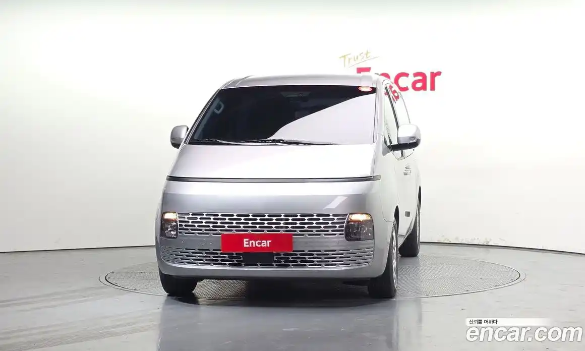 Hyundai Staria 2025 1.6 Автомат в Москве № 582382, фото 3