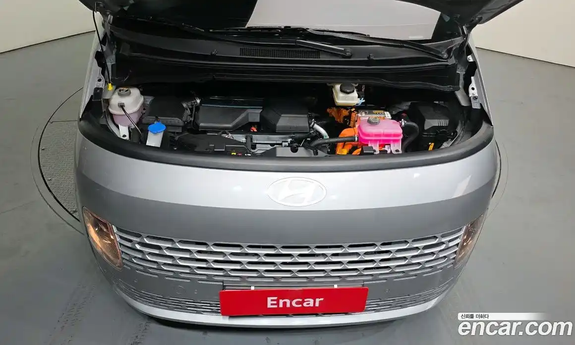 Hyundai Staria 2025 1.6 Автомат в Москве № 582382, фото 6