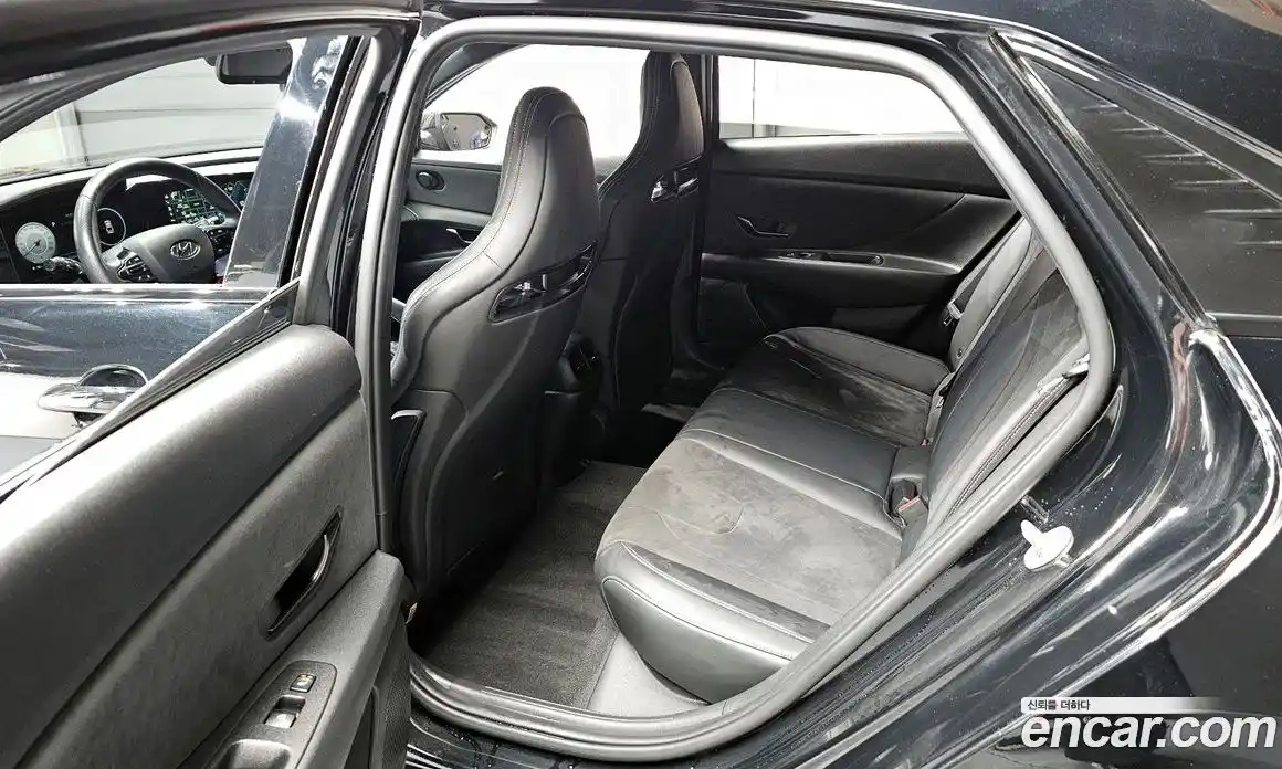 Hyundai Avante 2022 2.0 Автомат в Москве № 582757, фото 11