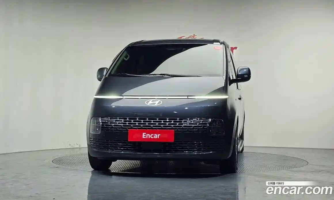 Hyundai Staria 2025 3.5 Автомат в Москве № 582891, фото 3