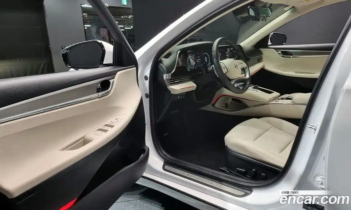 Hyundai Grandeur 2022 2.4 Автомат в Москве № 583026, фото 11