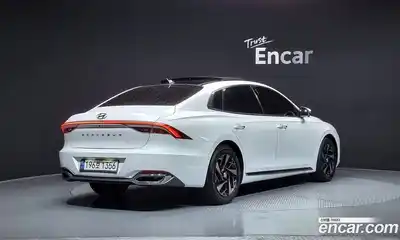 Hyundai Grandeur 2022 2.4 Автомат в Москве № 583026, миниатюра 2