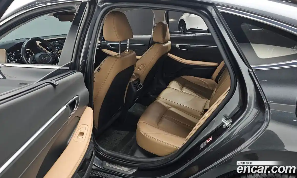 Hyundai Sonata 2022 1.6 Автомат в Москве № 583285, фото 12