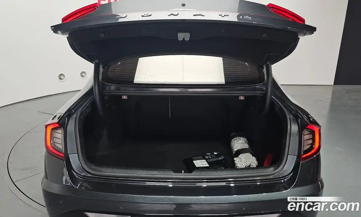 Hyundai Sonata 2022 1.6 Автомат в Москве № 583285, фото 20