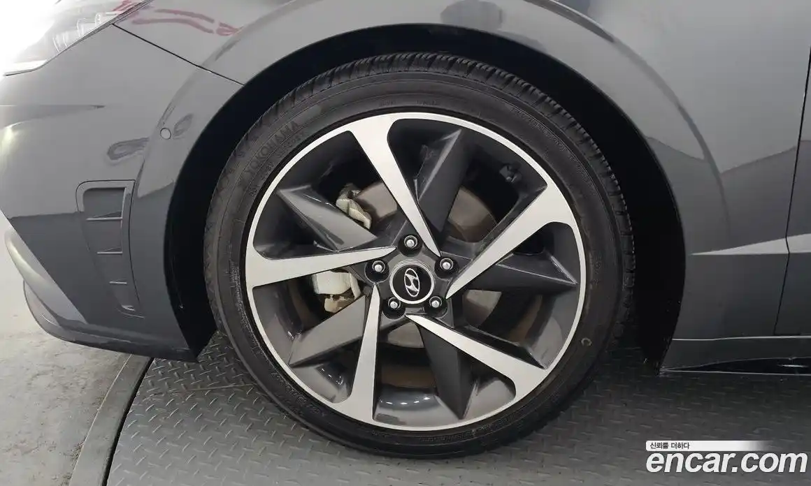 Hyundai Sonata 2022 1.6 Автомат в Москве № 583285, фото 5