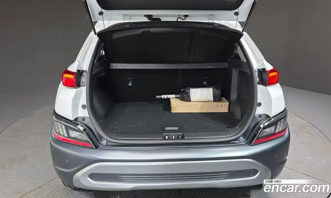 Hyundai Kona 2023 1.6 Автомат в Москве № 583310, фото 20