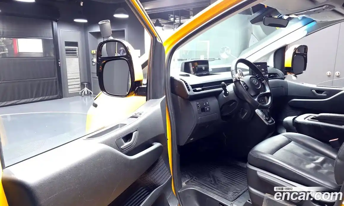 Hyundai Staria 2023 3.5 Автомат в Москве № 583328, фото 11