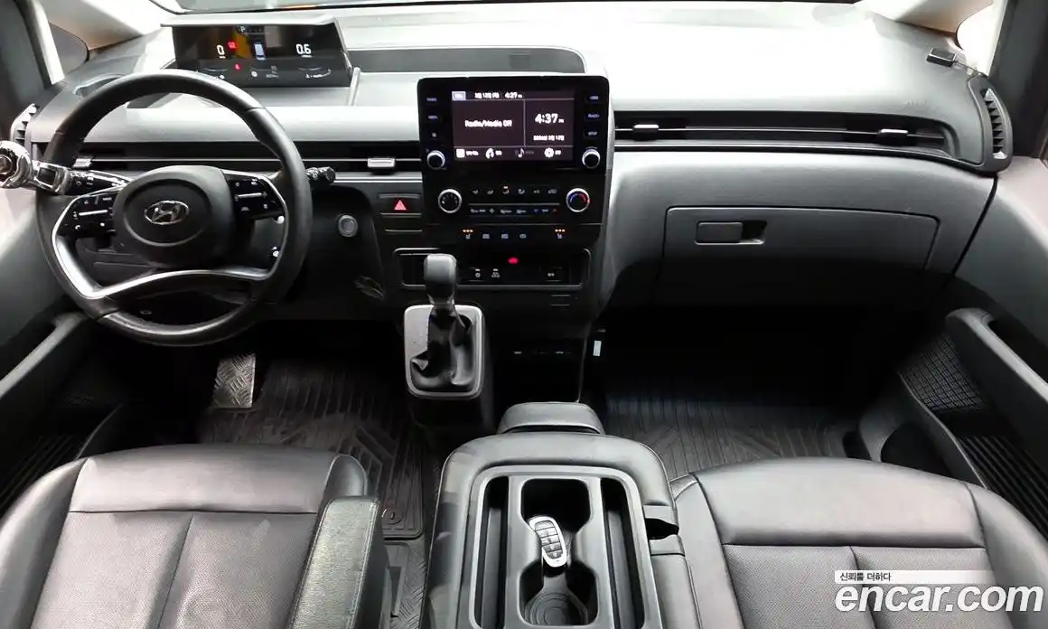 Hyundai Staria 2023 3.5 Автомат в Москве № 583328, фото 7