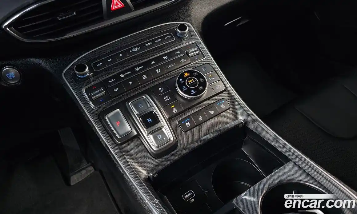 Hyundai Santa Fe 2021 2.2 Автомат в Москве № 583471, фото 9