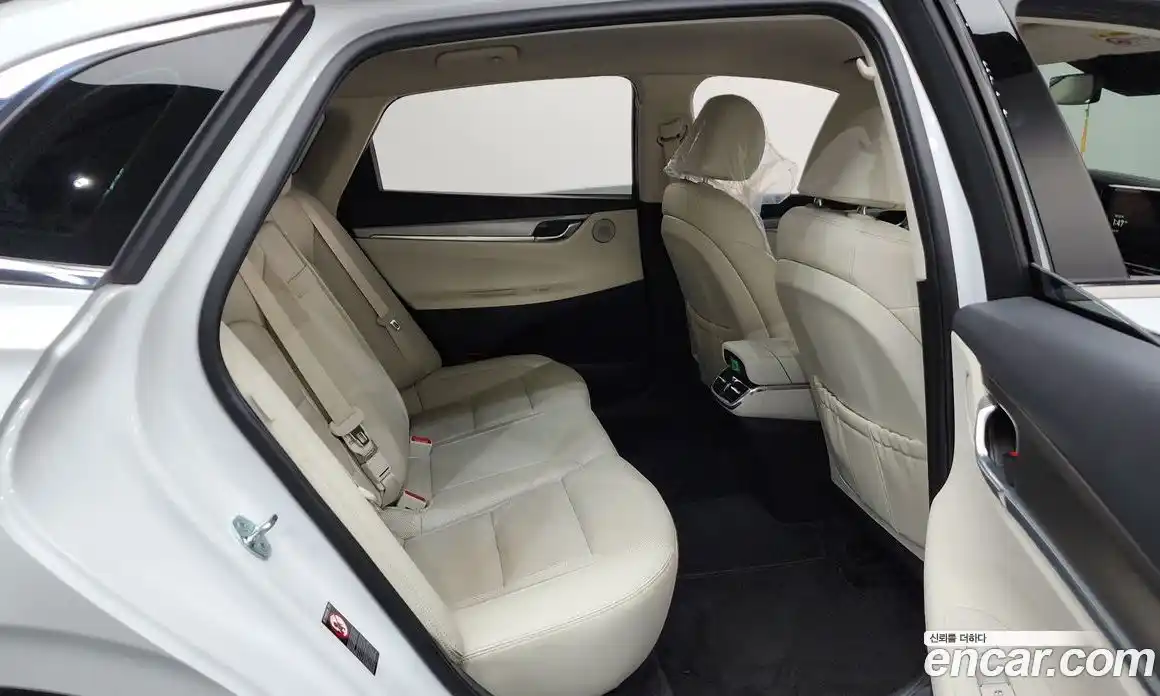 Hyundai Grandeur 2022 2.5 Автомат в Москве № 583620, фото 11