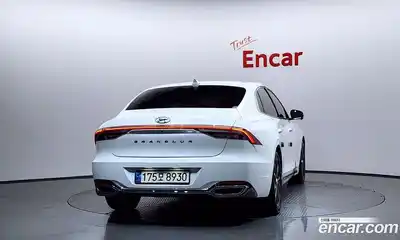 Hyundai Grandeur 2022 2.5 Автомат в Москве № 583620, миниатюра 3