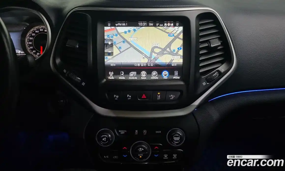 Jeep Cherokee 2017 2.2 Автомат в Москве № 584424, фото 14