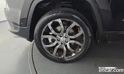 Jeep Cherokee 2017 2.2 Автомат в Москве № 584424, миниатюра 5