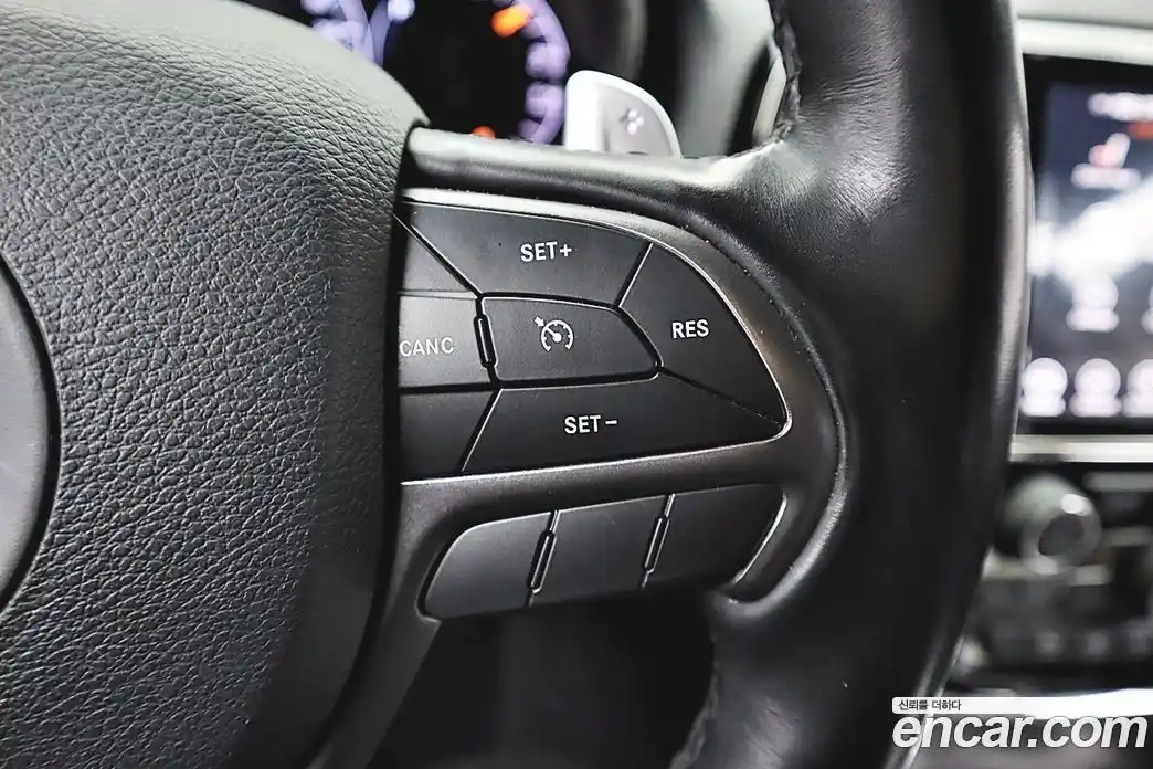 Jeep Cherokee 2020 3.6 Автомат в Москве № 584496, фото 10