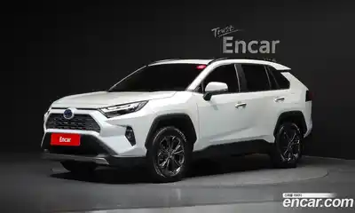 Toyota RAV4, 2024