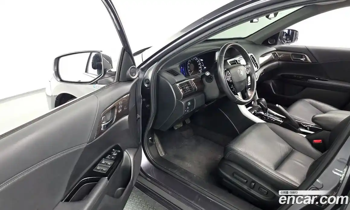 Honda Accord 2017 2.0 Автомат в Москве № 584626, фото 11