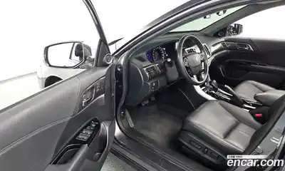 Honda Accord 2017 2.0 Автомат в Москве № 584626, миниатюра 11