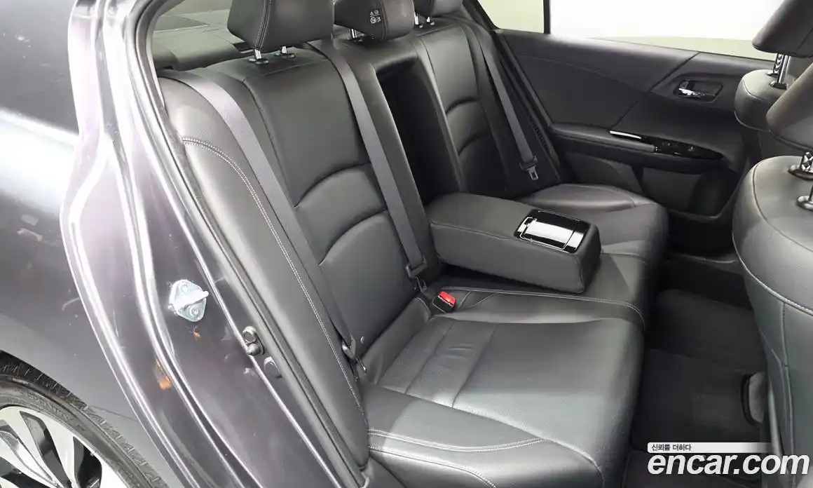 Honda Accord 2017 2.0 Автомат в Москве № 584626, фото 12