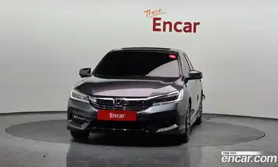 Honda Accord 2017 2.0 Автомат в Москве № 584626, миниатюра 3