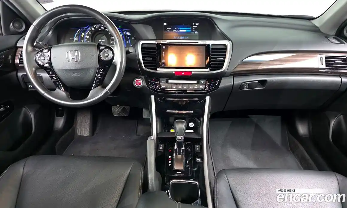 Honda Accord 2017 2.0 Автомат в Москве № 584626, фото 7