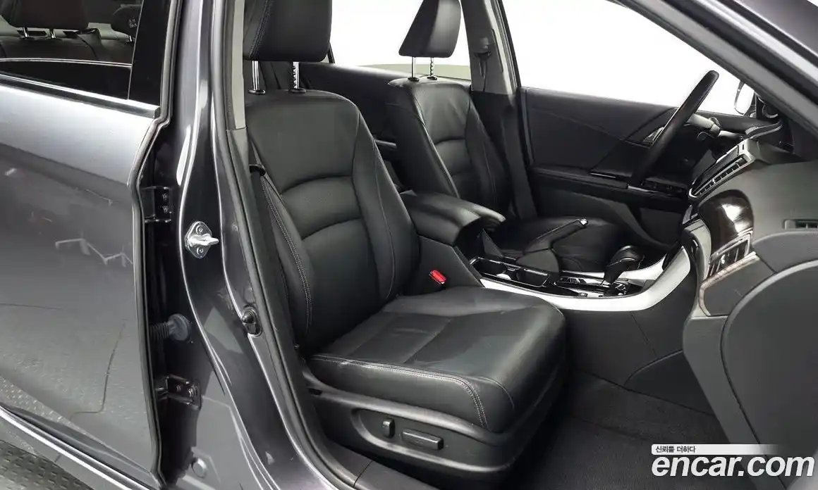 Honda Accord 2017 2.0 Автомат в Москве № 584626, фото 10