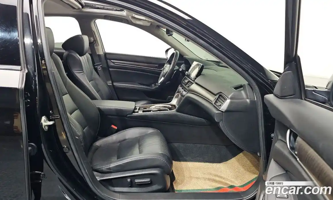 Honda Accord 2018 2.0 Автомат в Москве № 584639, фото 11