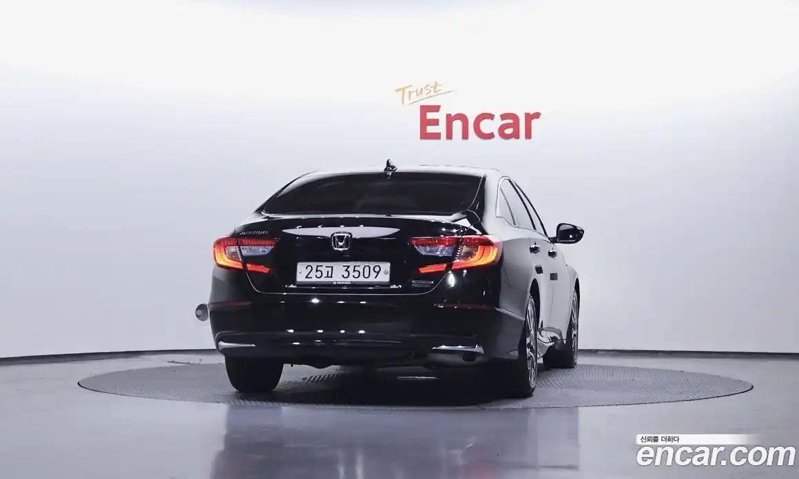 Honda Accord 2018 2.0 Автомат в Москве № 584639, фото 4