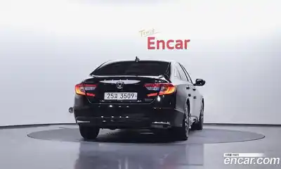 Honda Accord 2018 2.0 Автомат в Москве № 584639, миниатюра 4