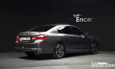 Honda Accord 2016 3.5 Автомат в Москве № 584648, миниатюра 2