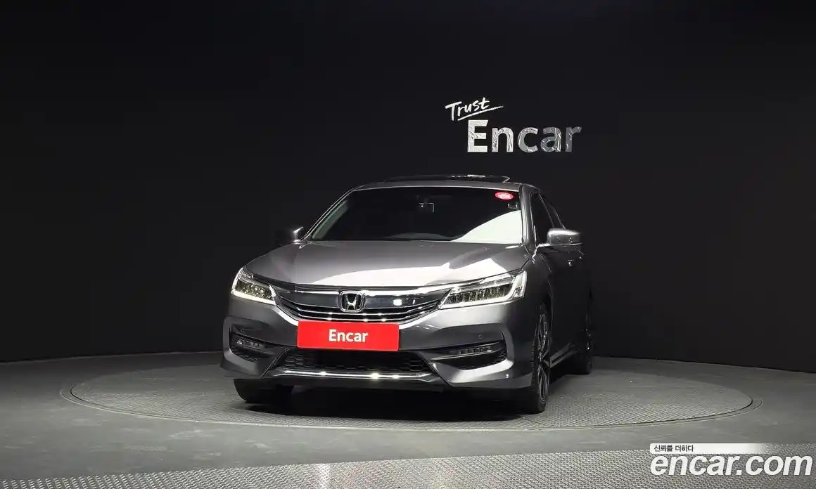 Honda Accord 2016 3.5 Автомат в Москве № 584648, фото 3