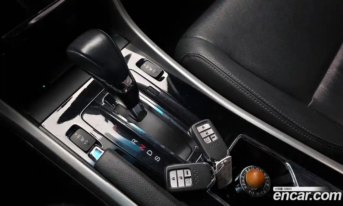 Honda Accord 2016 3.5 Автомат в Москве № 584648, фото 9