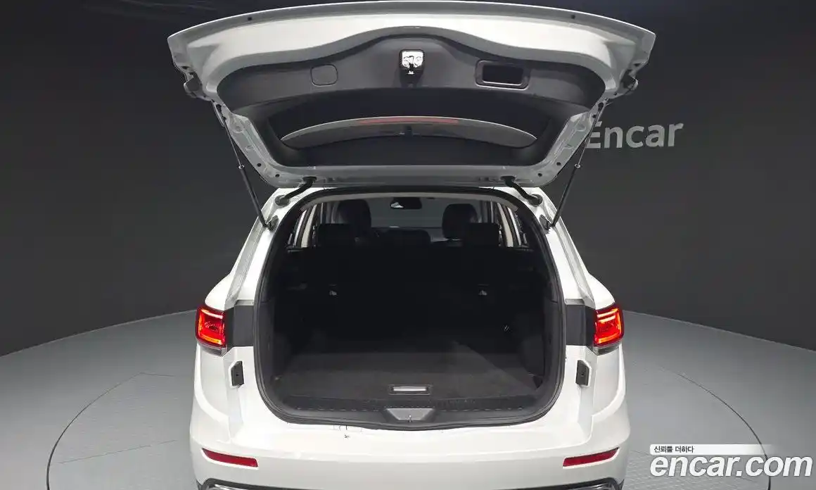 Renault QM6 2023 2.0 Автомат в Москве № 586130, фото 20