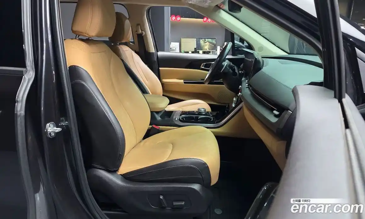 Kia Canival 2023 3.5 Автомат в Москве № 586675, фото 11