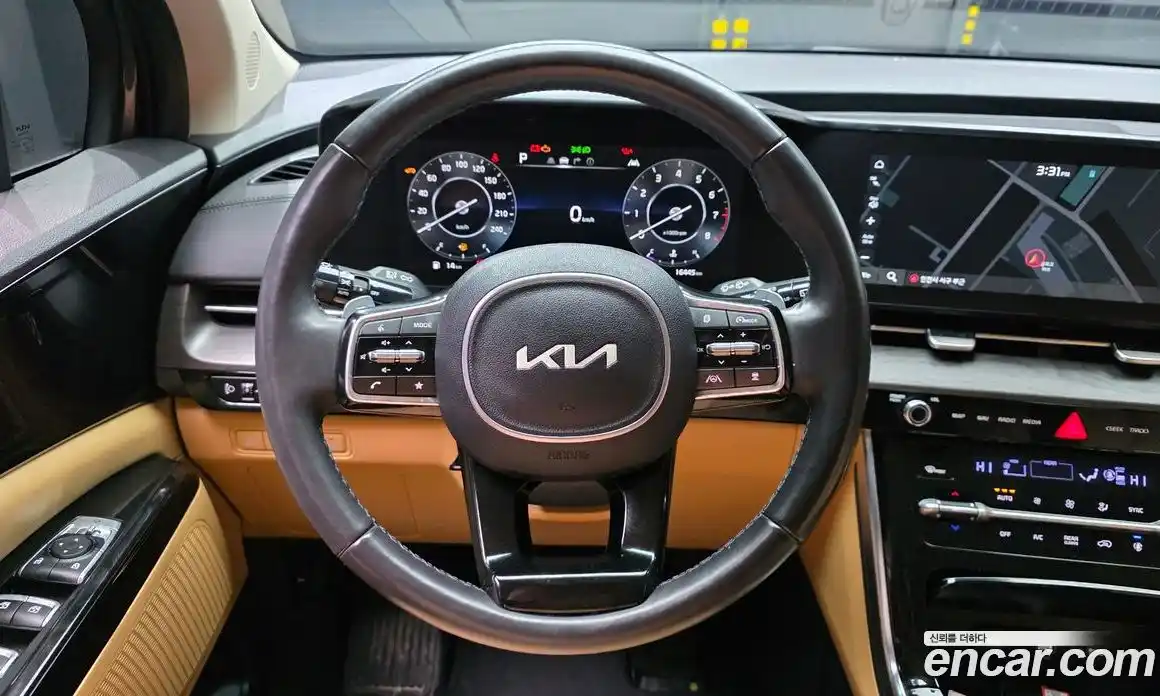 Kia Canival 2023 3.5 Автомат в Москве № 586675, фото 13