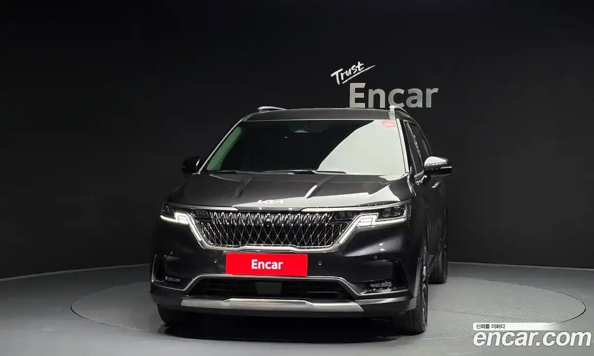 Kia Canival 2023 3.5 Автомат в Москве № 586675, фото 3