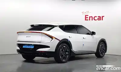 Kia EV6 2025 0.1 Автомат в Москве № 587118, миниатюра 2