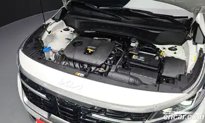 Kia Seltos 2024 2.0 Автомат в Москве № 587272, миниатюра 6